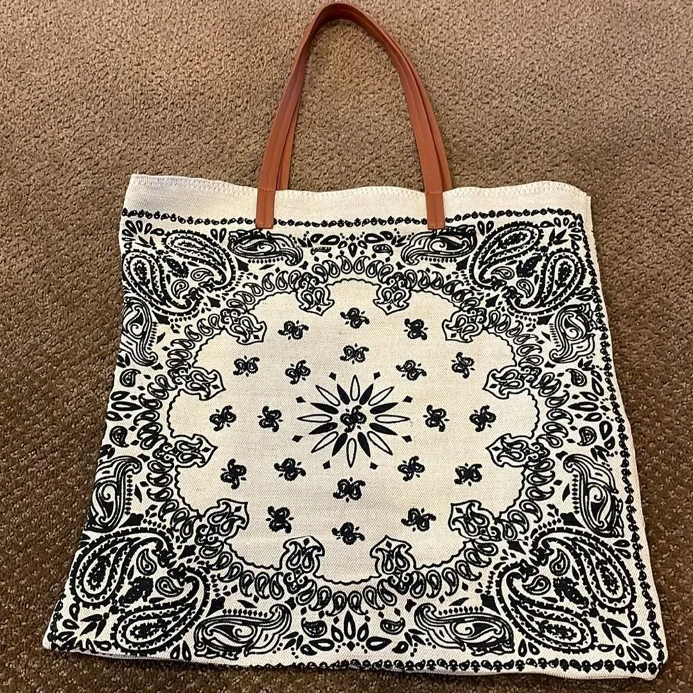 Tote Bag in a Paisley Print with Brown Faux Leather Strap